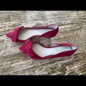 Suede fuchsia kitten heels size 8M